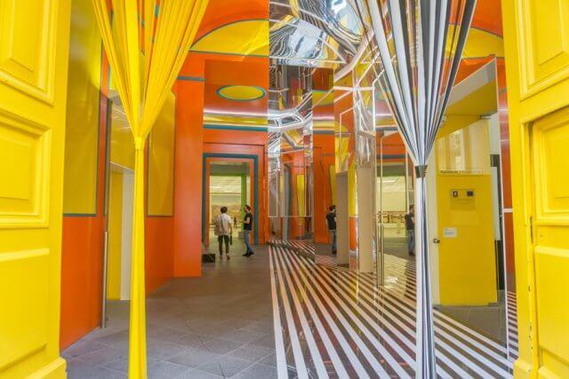 Italien Neapel Museo Madre
