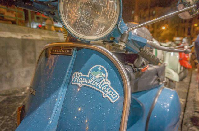 Italien Neapel Vespa Tour